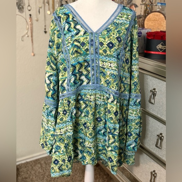 Avenue Boho Bell sleeve‎ - Picture 1 of 7